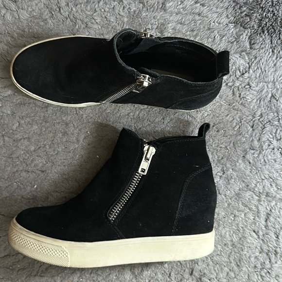 Black high platform zip up shoes - Picture 1 of 3